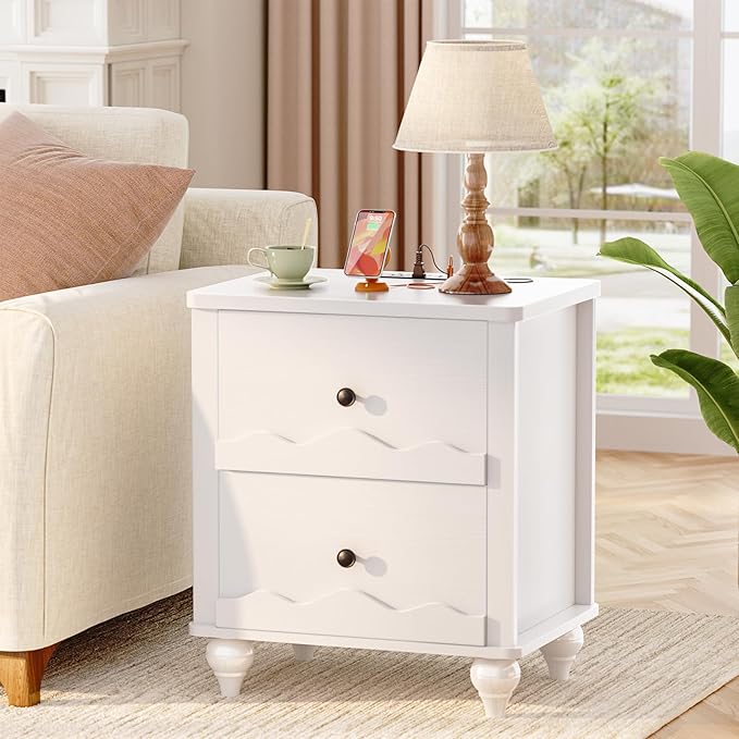 Cyclysio Nightstand Set of 2 with Charging Station, Side End Table with 2 Drawers, Modern Wood Night Stand Set 2 with Scalloped Pattern for Bedroom, Bedside Night Tables with Solid Wood Gourd Legs