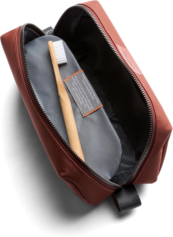 Bellroy Toiletry Kit (Unisex Toiletry Bag, Zipper Closure, Water-Resistant Lining, Toothbrush Sleeve with Magnetic Closure, Internal Mesh Pocket Organization) -Bronze