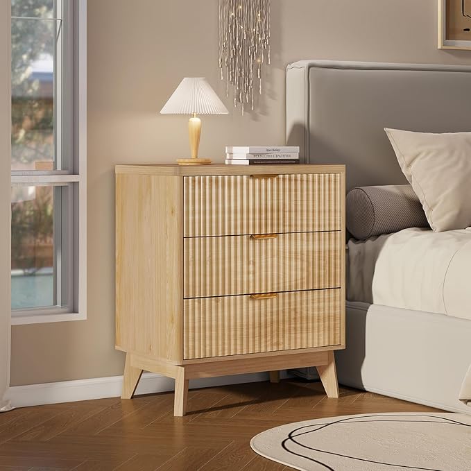 LYNCOHOME Fluted Night Stand with 3 Drawers, Modern Wood Chest of Bedside Table with Curved Profile, Fluted Dresser Organizer for Bedroom