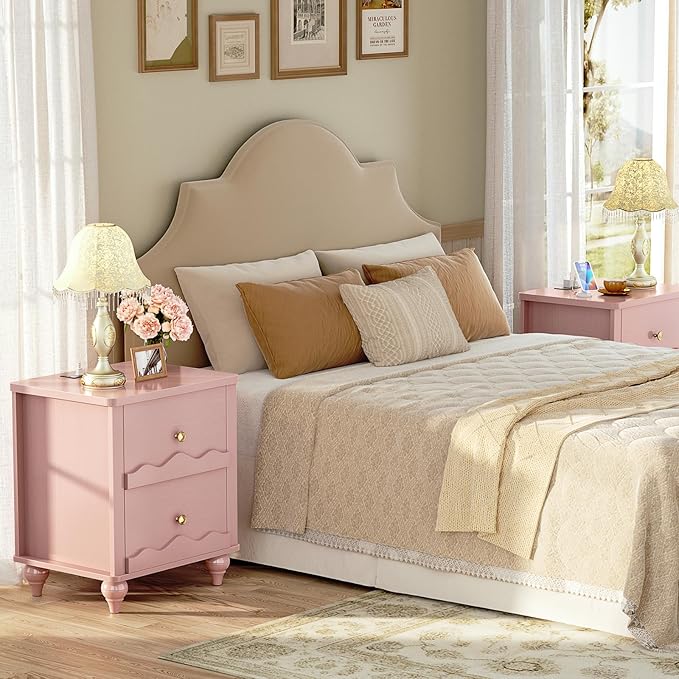 Cyclysio Nightstand with Charging Station, Side End Table with 2 Drawers, Modern Wood Night Stand with Scalloped Pattern for Bedroom, Bedside Night Tables with Solid Wood Gourd Legs